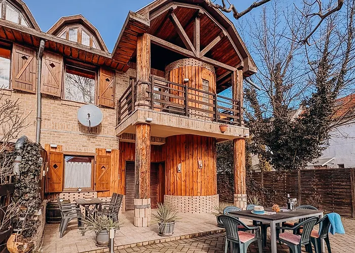 Mediterran Rezidencia Jobb *