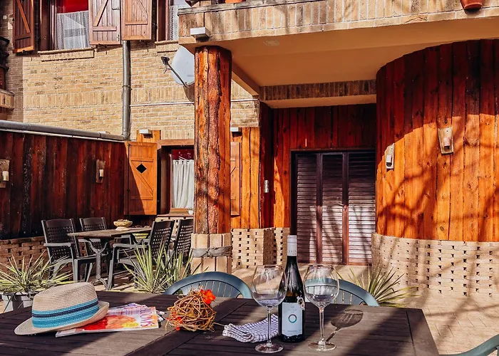 펜션 Mediterran Rezidencia Jobb 자르마디