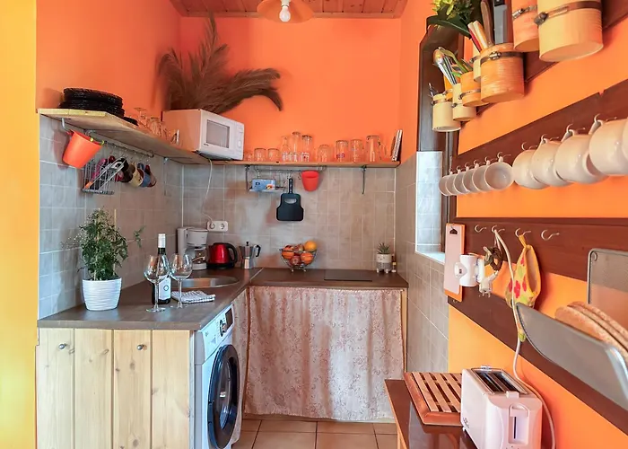 Mediterran Rezidencia Jobb 자르마디